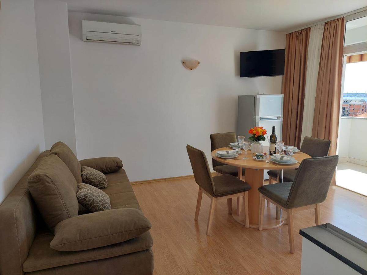 Apartments Zulim โตรกีร์ ภายนอก รูปภาพ