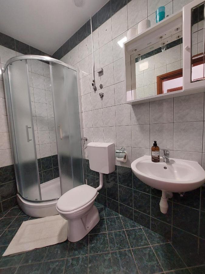 Apartments Zulim โตรกีร์ ภายนอก รูปภาพ