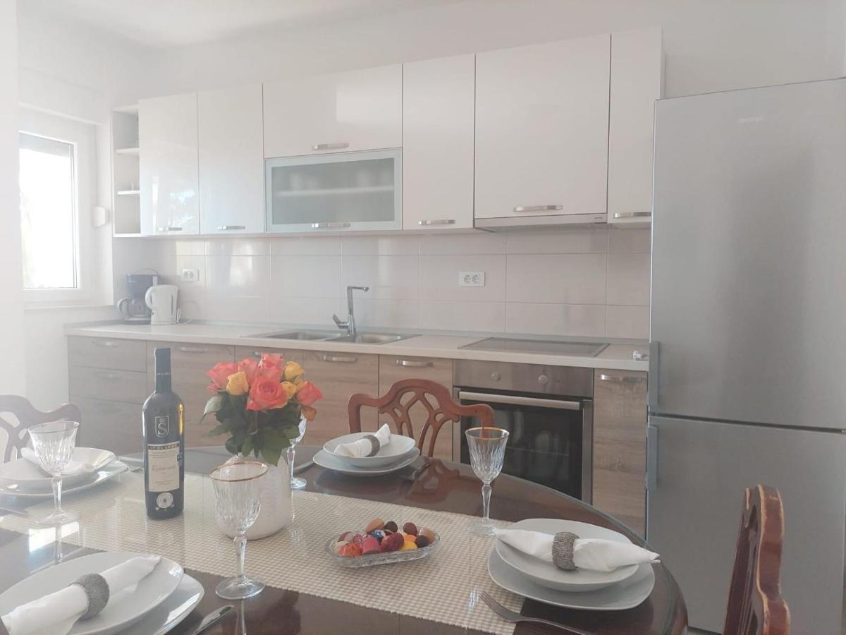 Apartments Zulim โตรกีร์ ภายนอก รูปภาพ