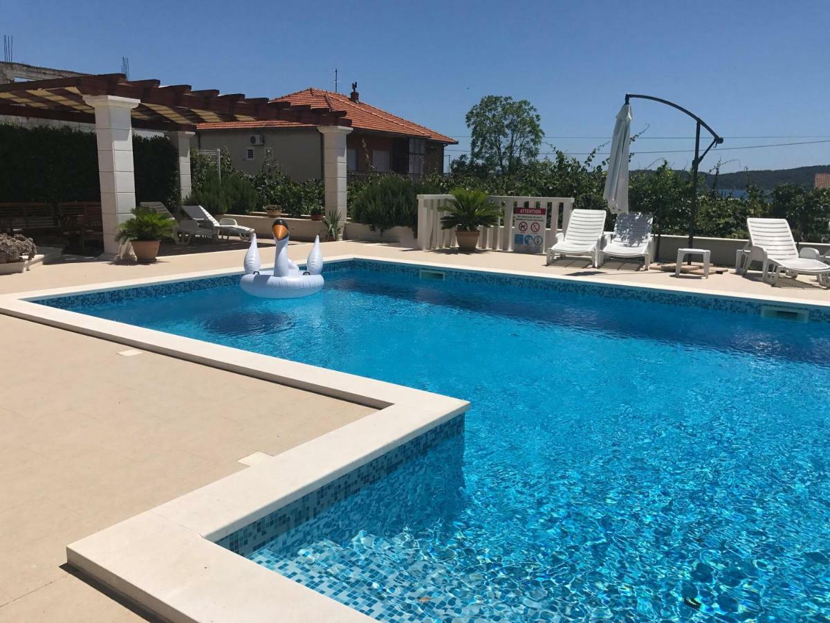 Apartments Zulim โตรกีร์ ภายนอก รูปภาพ